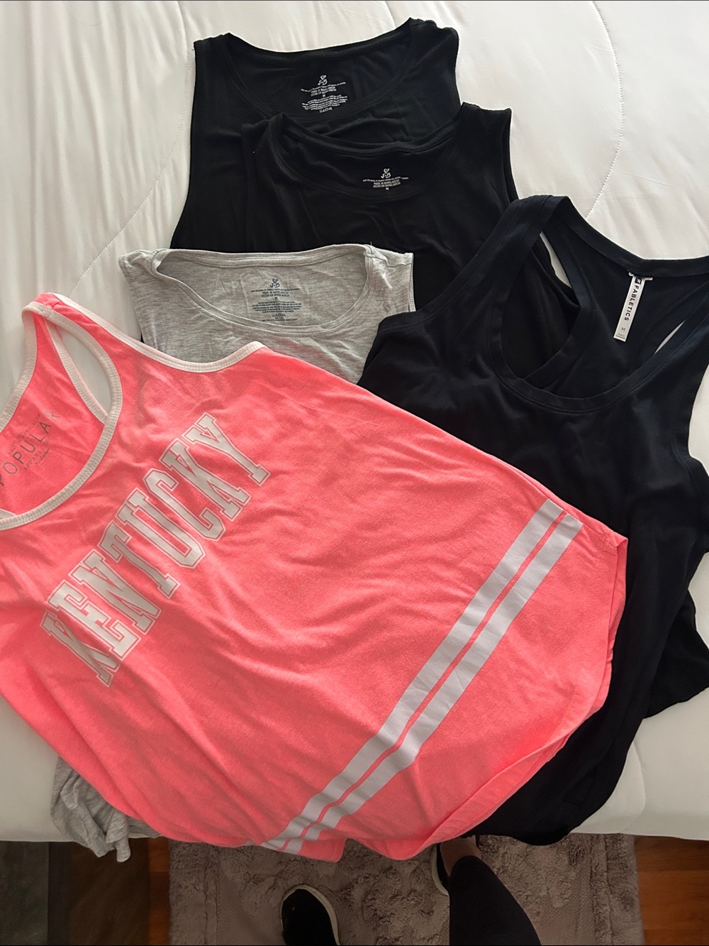 Tank tops-lot of 5